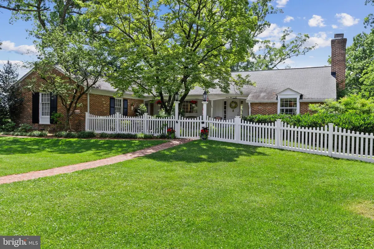 3802 Chatham Rd, Ellicott City, MD 21042 - #1