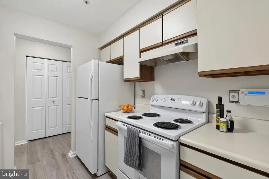 8337 Montgomery Run Rd #d, Ellicott City, MD 21043 - #2