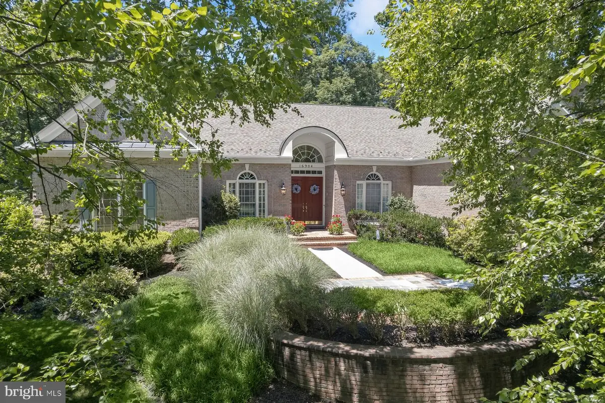 16904 Old Sawmill Rd, Woodbine, MD 21797 - #1
