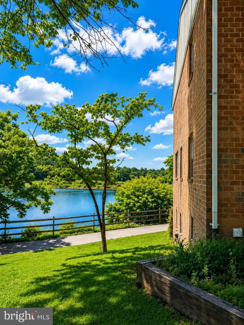 7262 Dockside Ln, Columbia, MD 21045 - #2