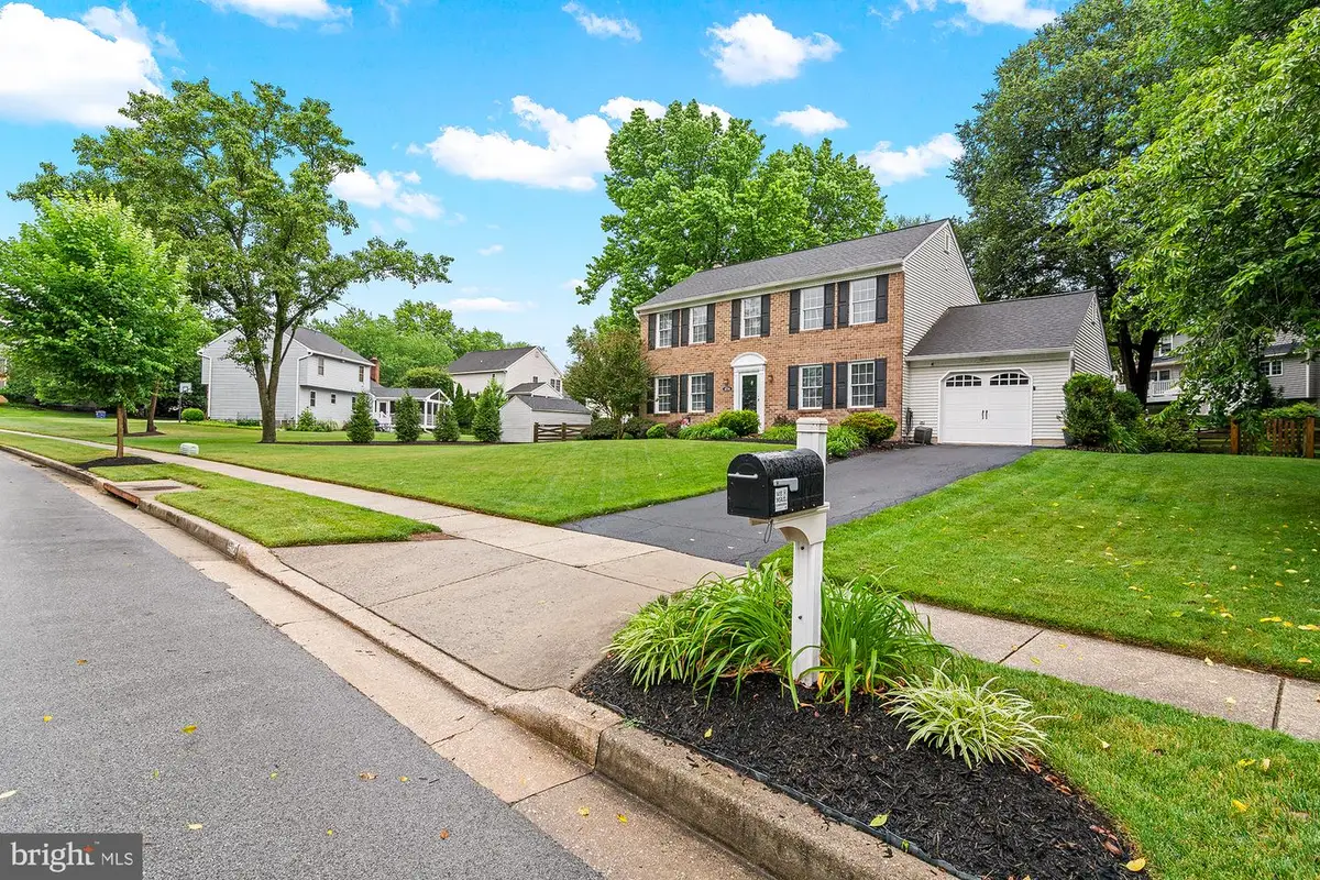 4704 Yorkshire Dr, Ellicott City, MD 21043 - #1