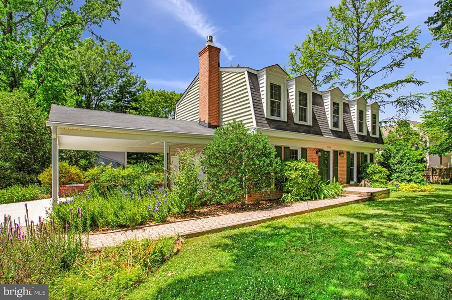 6052 Tamar Dr, Columbia, MD 21045 - #2