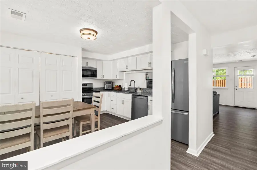 10611 Delfield Ct, Laurel, MD 20723 - #2