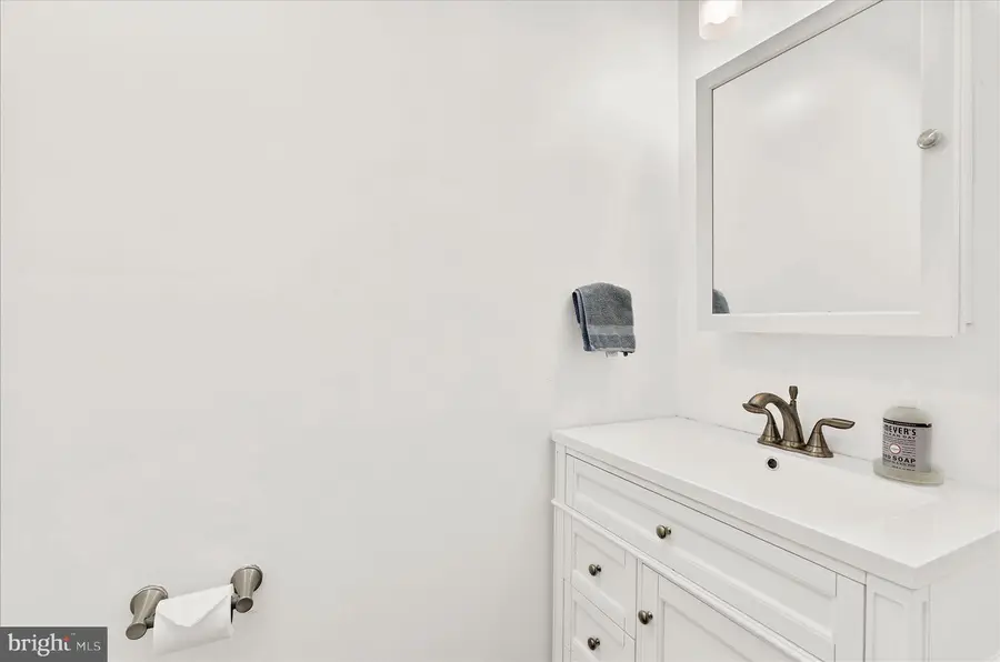 10611 Delfield Ct, Laurel, MD 20723 - #3