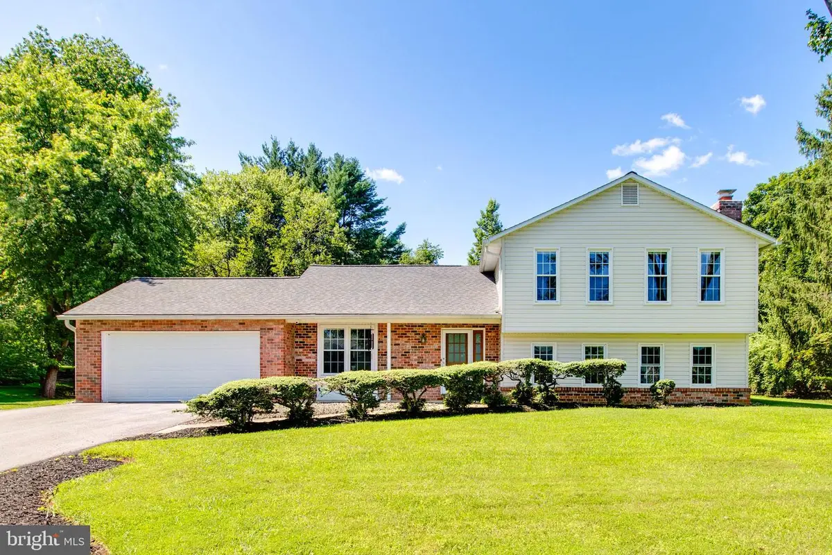 10037 Century Dr, Ellicott City, MD 21042 - #1