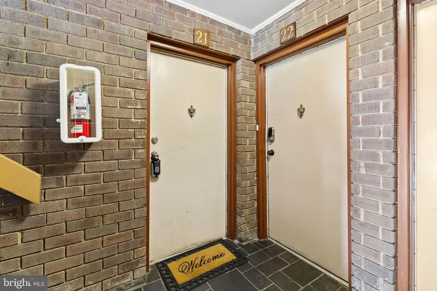 8721 Hayshed Ln #21, Columbia, MD 21045 - #2