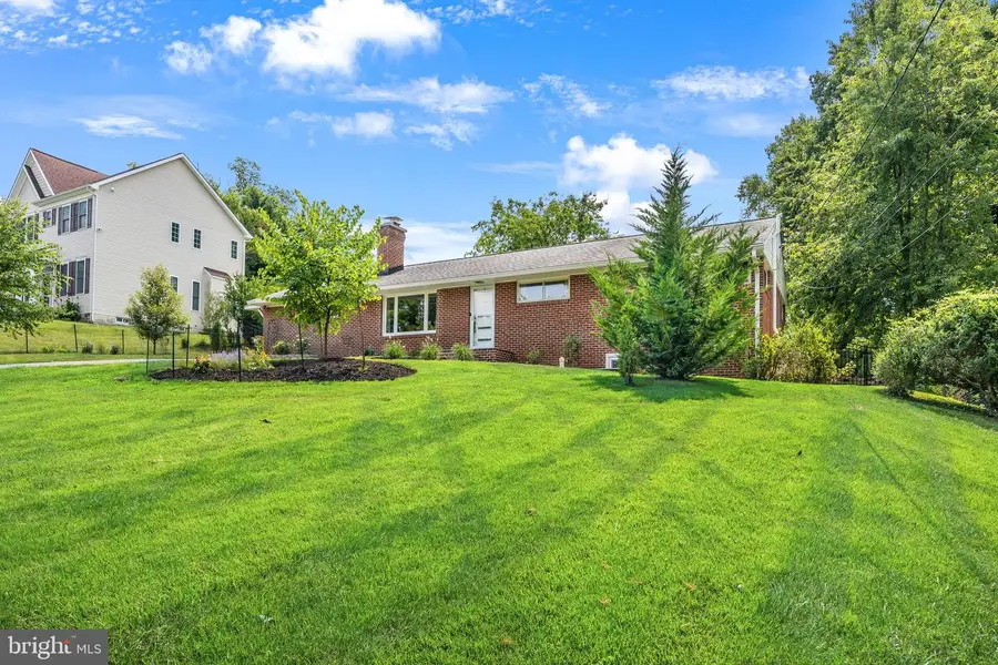 4786 Beechwood Rd, Ellicott City, MD 21043 - #3