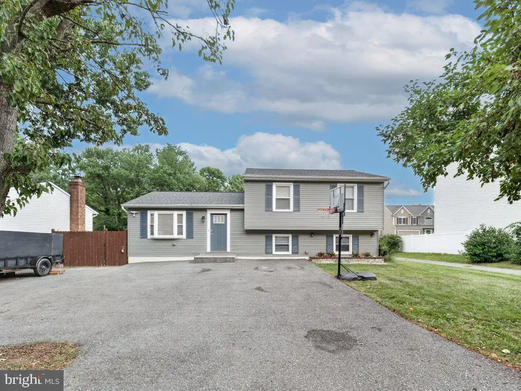 10124 Stansfield Rd, Laurel, MD 20723 - #1
