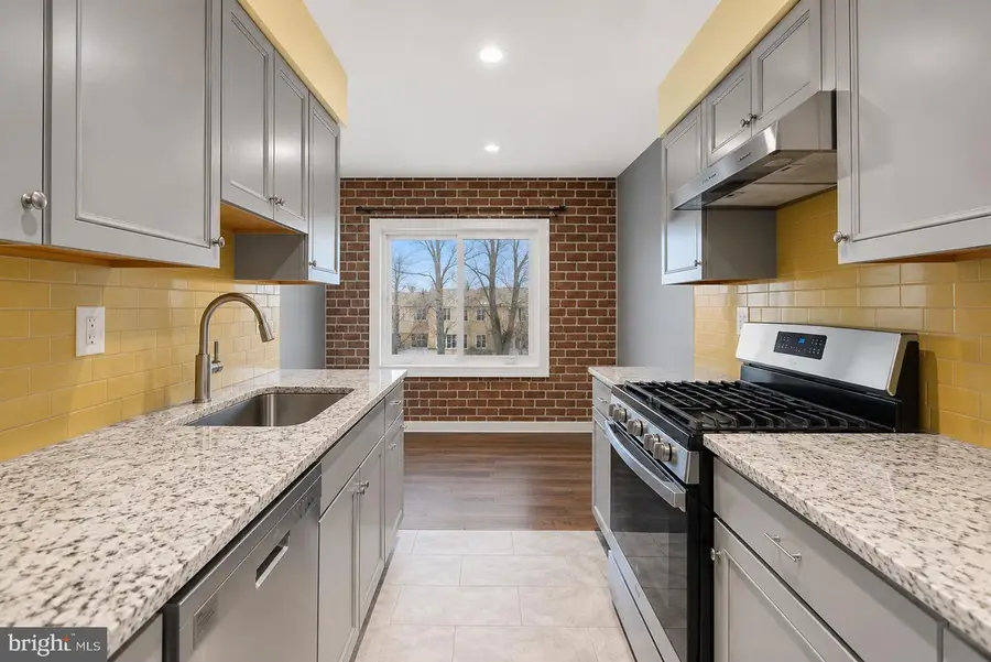 5239 W Running Brook Rd #302, Columbia, MD 21044 - #2