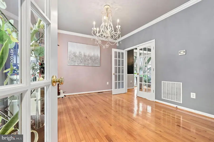 6405 Ivy Spring Rd, Elkridge, MD 21075 - #3