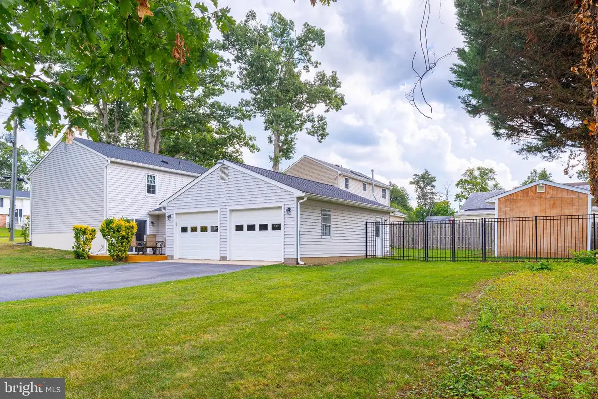 9300 N Laurel Rd, Laurel, MD 20723 - #1