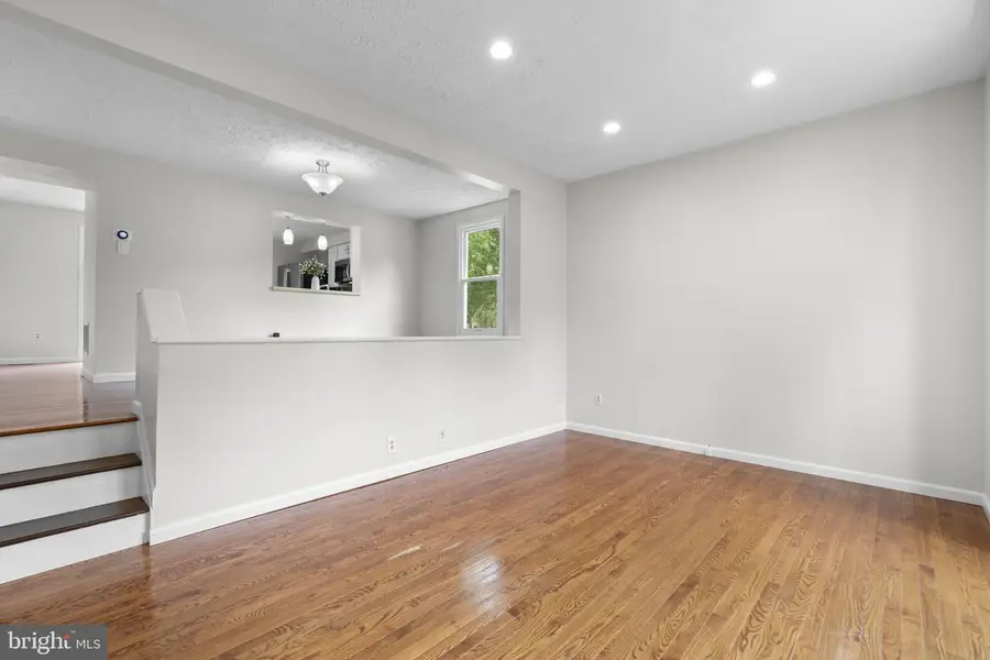6327 Loring Dr, Columbia, MD 21045 - #3