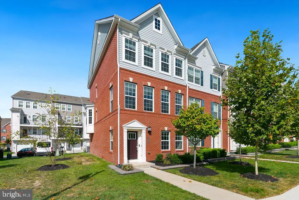 7969 Blue Stream Dr, Elkridge, MD 21075 - #1