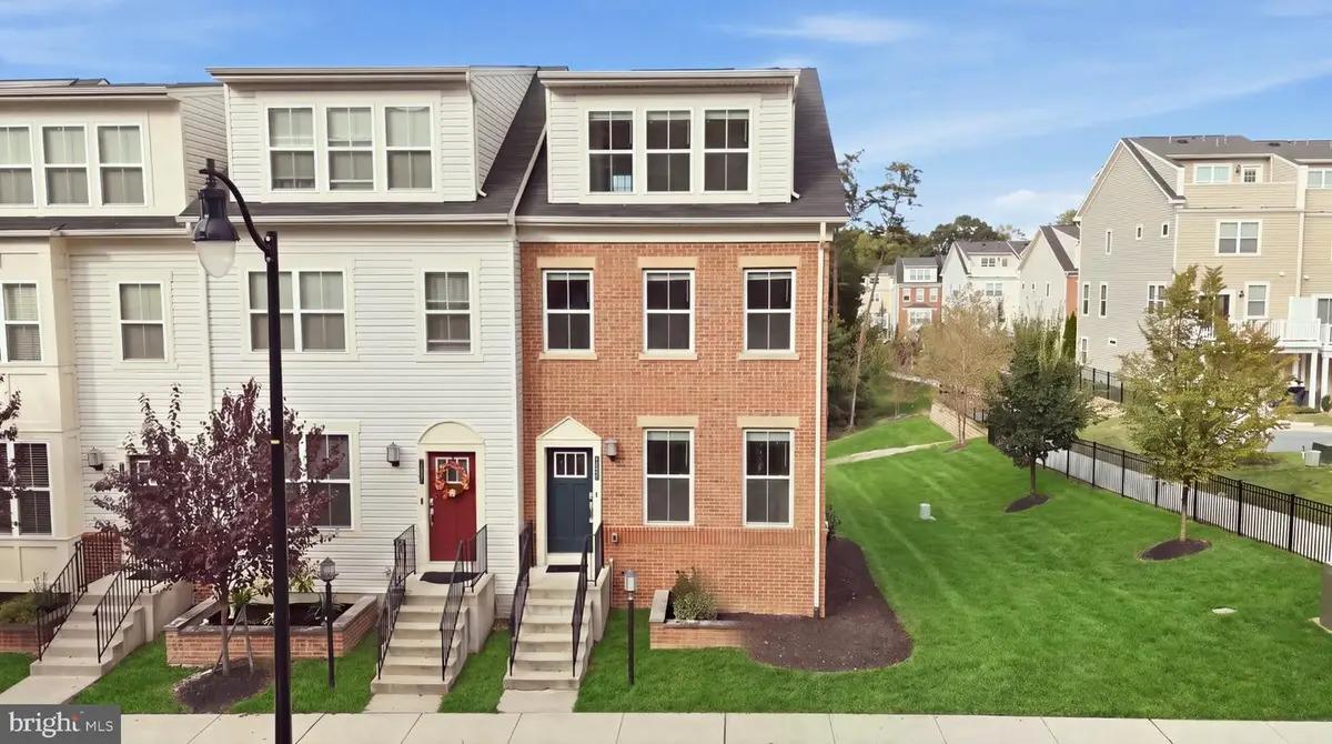7130 Banbury Dr, Hanover, MD 21076 - #1
