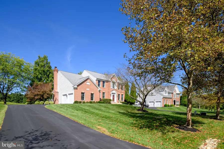 7146 Moorland Dr, Clarksville, MD 21029 - #2