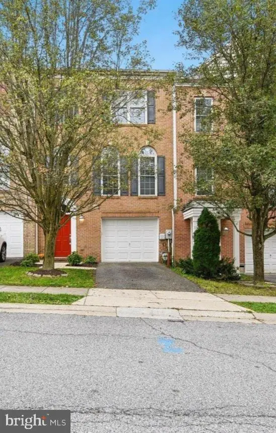 8905 Lee Manor Dr, Ellicott City, MD 21043 - #2