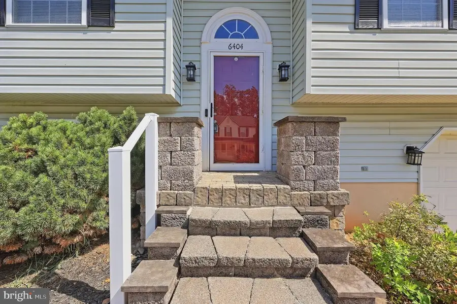 6404 Julie Ann Dr, Hanover, MD 21076 - #2