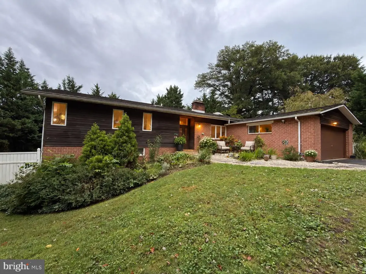 5106 Penfield Rd W, Columbia, MD 21045 - #1