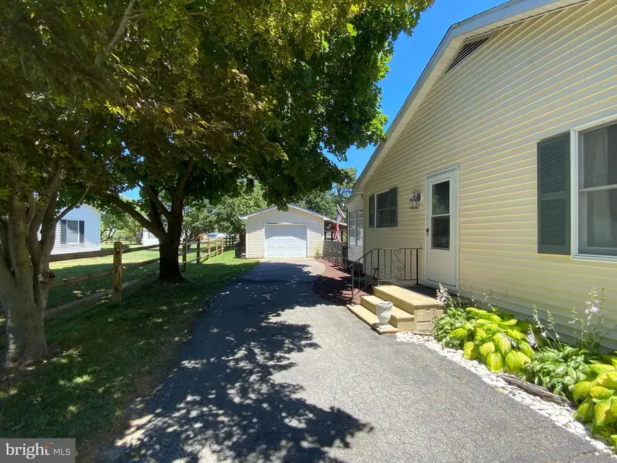 21120 Green Ln, Rock Hall, MD 21661 - #3