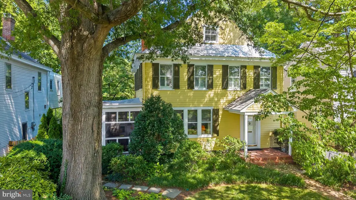210 N Queen St, Chestertown, MD 21620 - #1