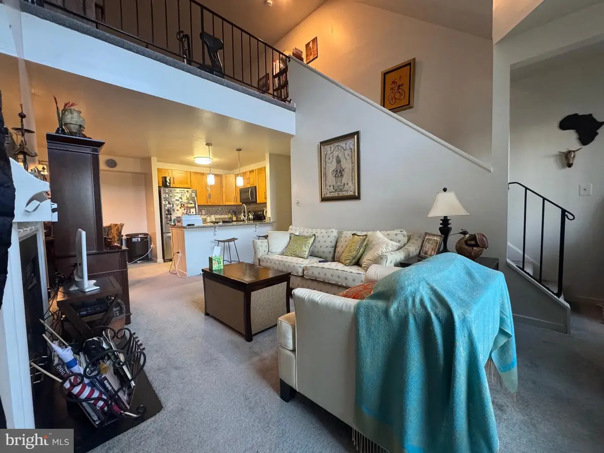 10122 Hellingly Pl #293, Montgomery Village, MD 20886 - Image #1