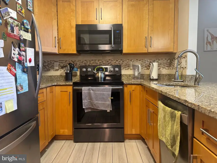 10122 Hellingly Pl #293, Montgomery Village, MD 20886 - Image #3