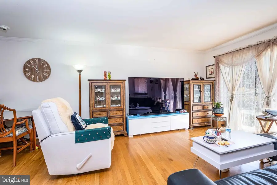 13710 Arctic Ave, Rockville, MD 20853 - #3