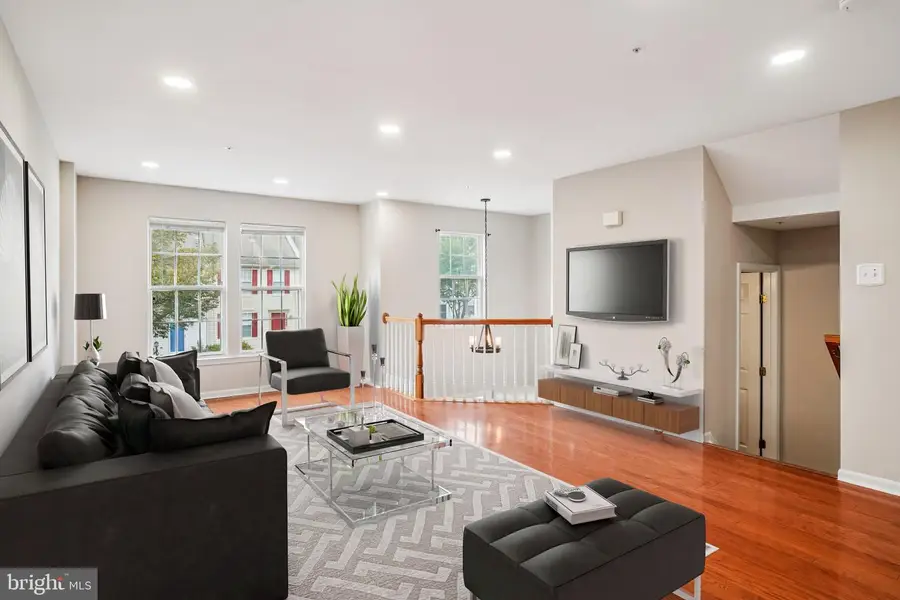 18835 Harmony Woods Ln, Germantown, MD 20874 - Image #2