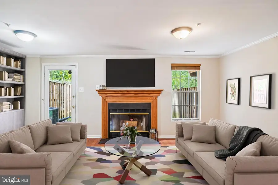 18835 Harmony Woods Ln, Germantown, MD 20874 - Image #3