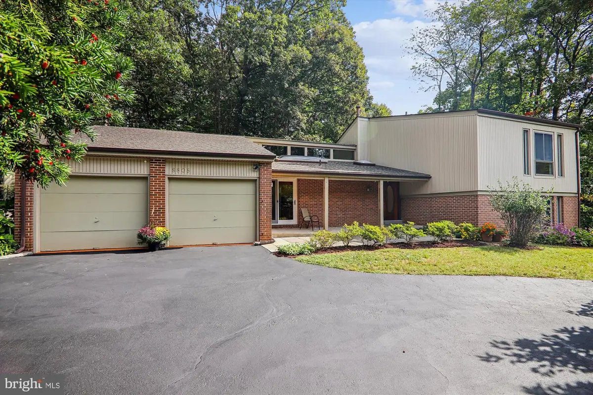 8805 Hidden Hill Ln, Rockville, MD 20854 - Image #1