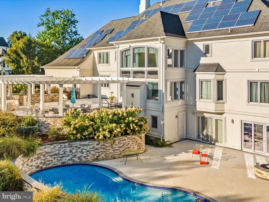 12709 Greenbriar Rd, Potomac, MD 20854 - #2