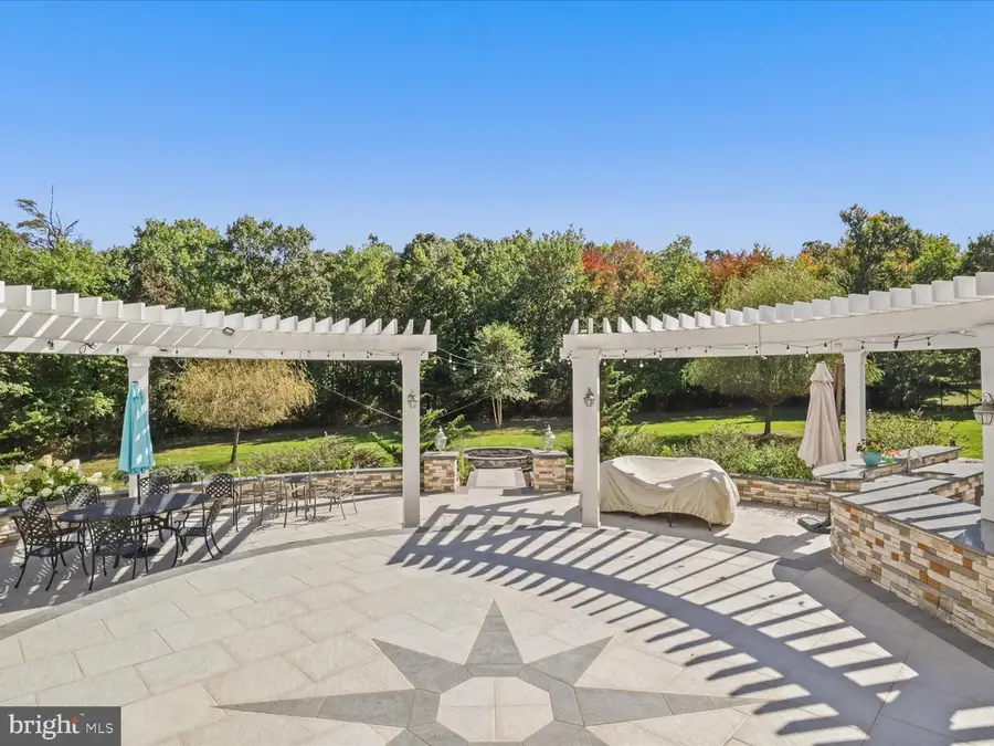 12709 Greenbriar Rd, Potomac, MD 20854 - #3