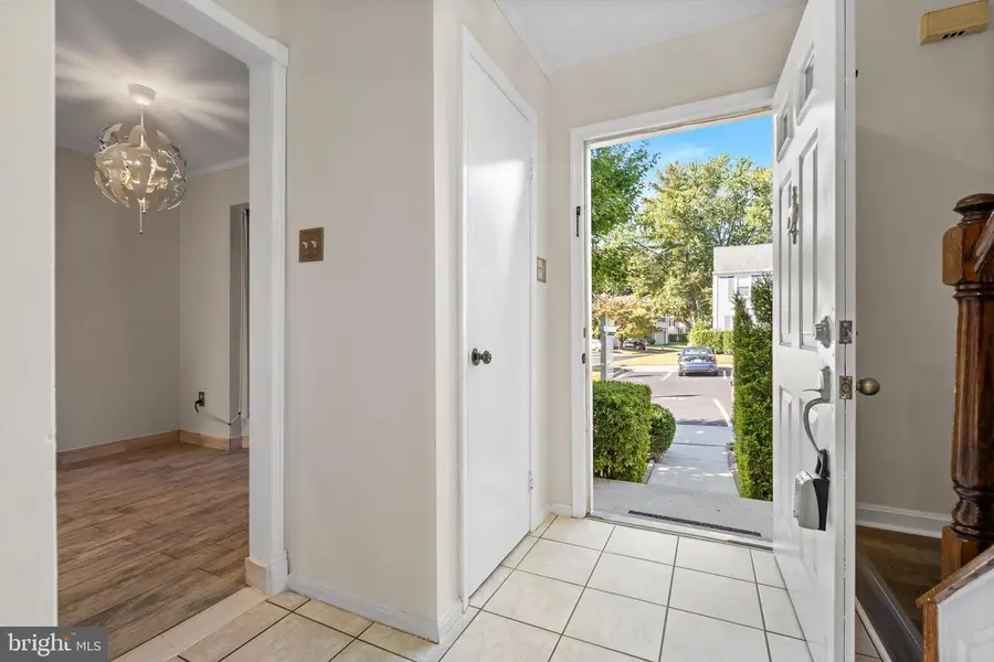 14801 Hammersmith Cir, Silver Spring, MD 20906 - Image #3