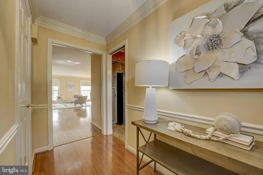 10902 Wickshire Way #f, Rockville, MD 20852 - #3