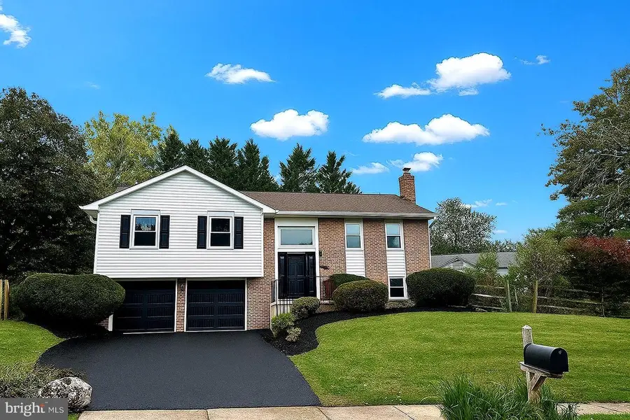 3 Sunnymeade Ct, Rockville, MD 20854 - Image #2