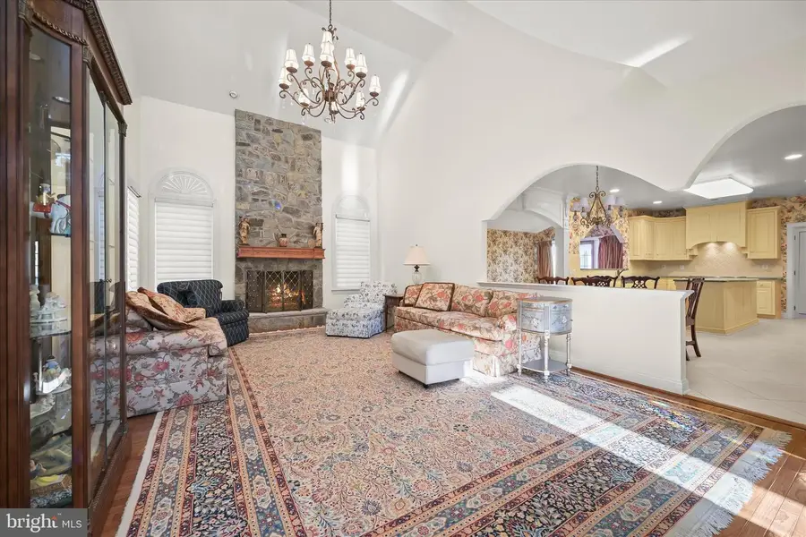 16412 Hillcroft Dr, Rockville, MD 20853 - Image #2