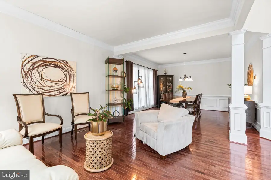 18709 Ashbourne Pl, Olney, MD 20832 - Image #2