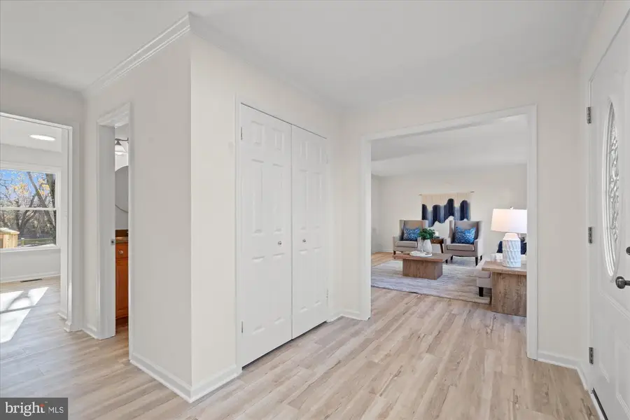 2 Beauvoir Ct, Rockville, MD 20855 - Image #2