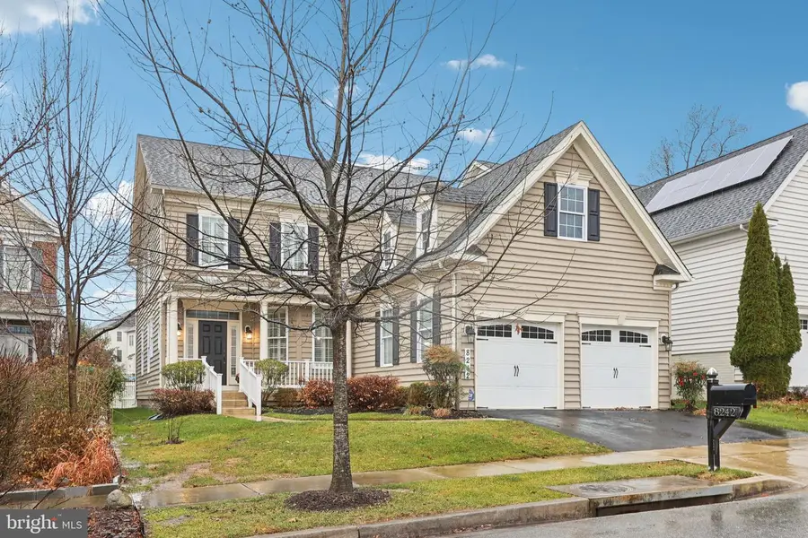 8242 Castanea Ln, Derwood, MD 20855 - Image #3