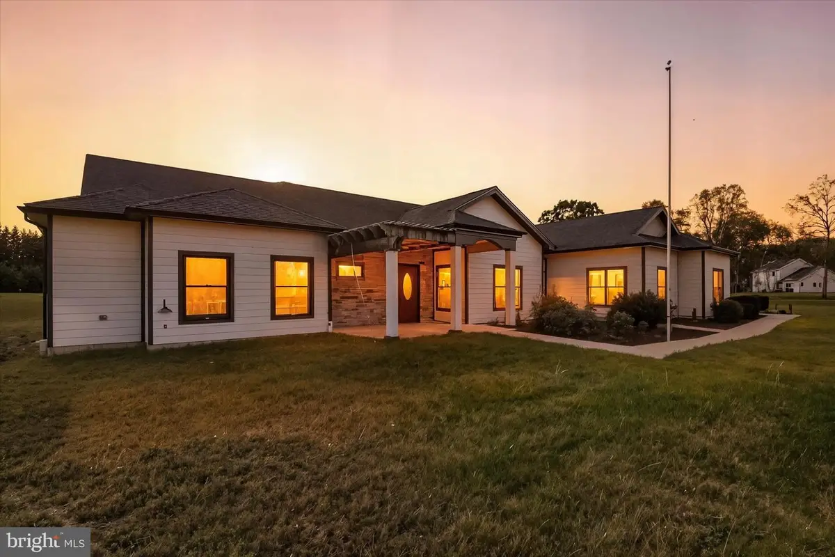 8368 Hawkins Creamery Rd, Gaithersburg, MD 20882 - Image #1