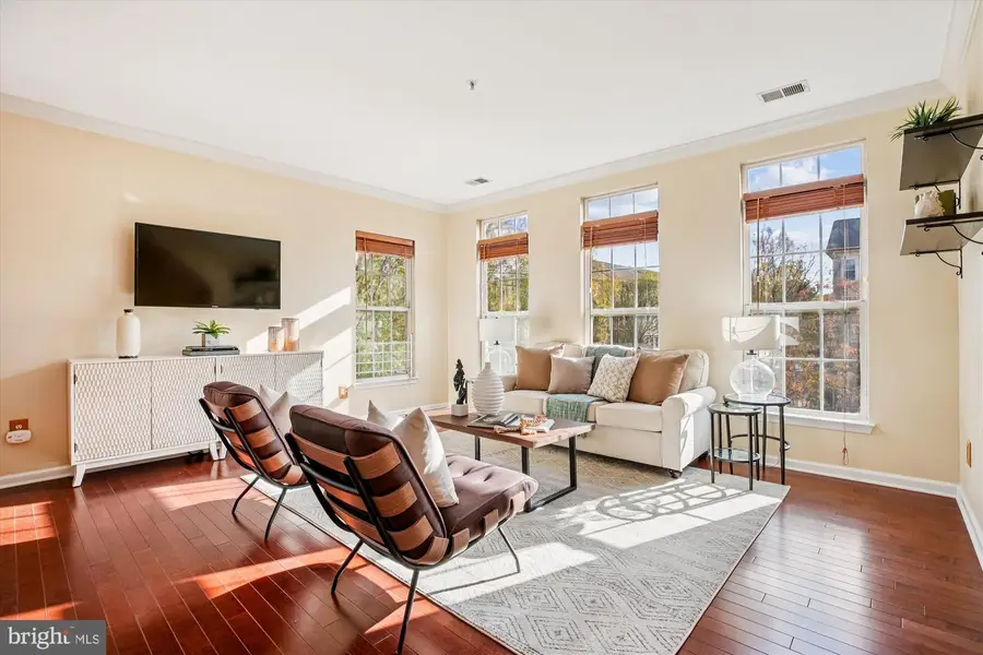 301-b Cross Green St #301-b, Gaithersburg, MD 20878 - Image #2