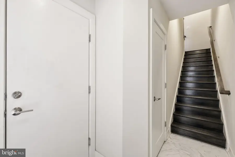 8033 Tribeca St, Rockville, MD 20855 - #2