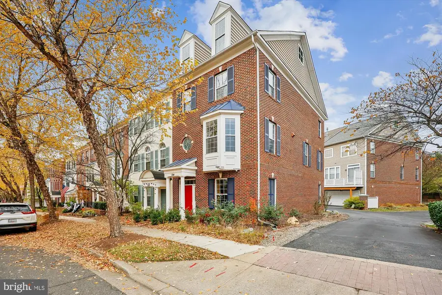 714 Crooked Creek Dr, Rockville, MD 20850 - Image #3