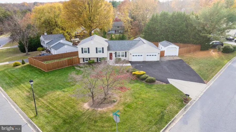 10400 Carlyn Ridge Rd, Damascus, MD 20872 - Image #2