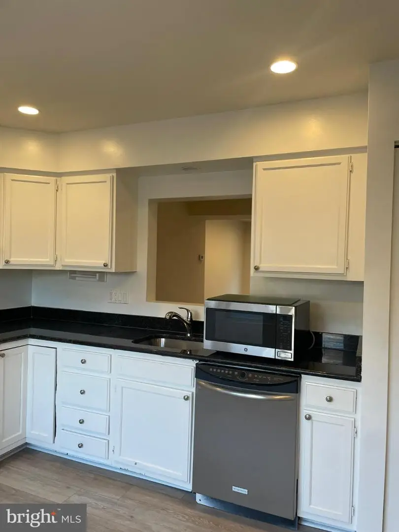 11206 White Barn Ct, Gaithersburg, MD 20879 - Image #3