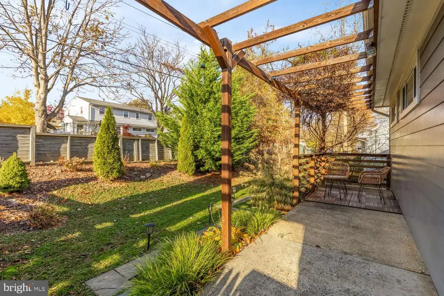 1131 Parrish Dr, Rockville, MD 20851 - Image #3