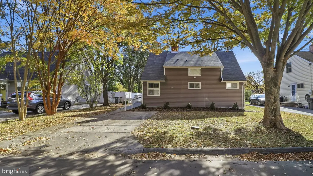 5724 Denfield Rd, Rockville, MD 20851 - Image #1