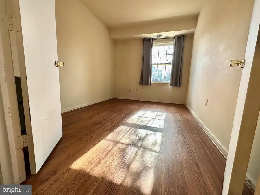 9238 Hummingbird Ter, Gaithersburg, MD 20879 - Image #3