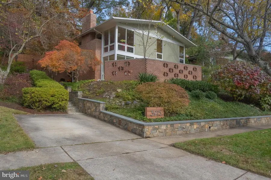 3915 Rickover Rd, Silver Spring, MD 20902 - Image #2