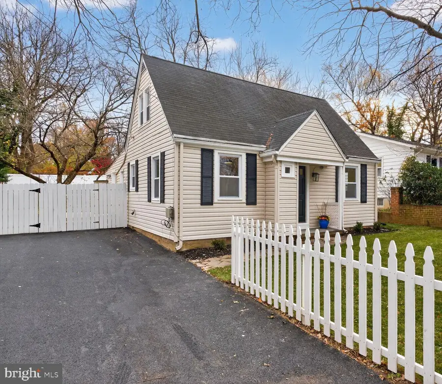 10238 Capitol View Ave, Silver Spring, MD 20910 - Image #2